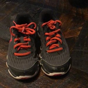Boys under armour sneakers